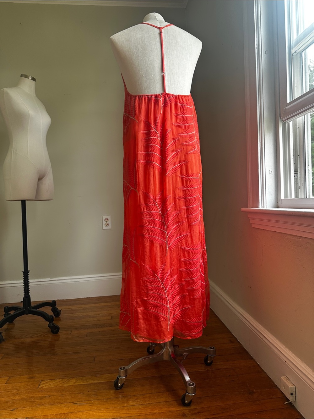 Alice and Olivia Sleeveless Silk Coral Maxi Dress with Leaf Embroidery